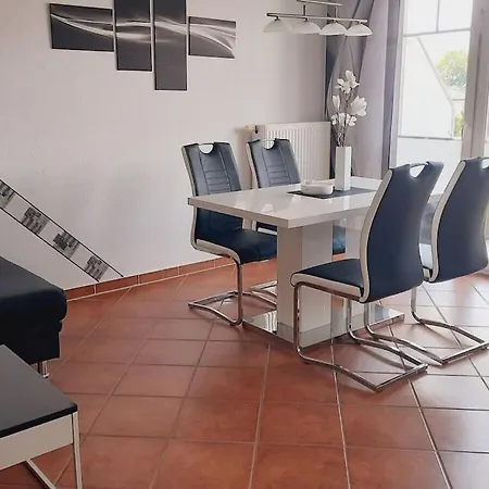 Ferienwohnung Mit 1 Schlafzimmer 度假居 *